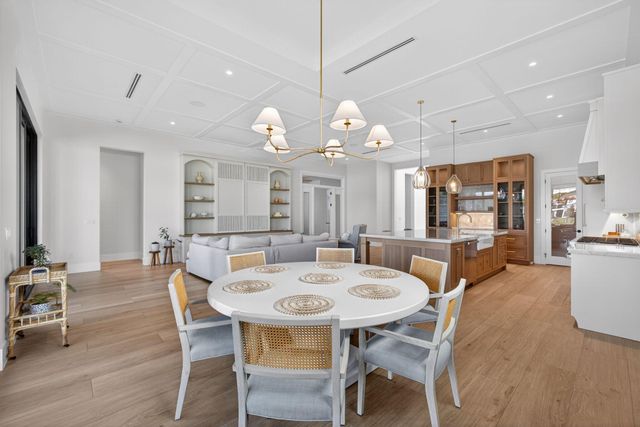 13401 Artisan Circle, Palm Beach Gardens, FL 33418