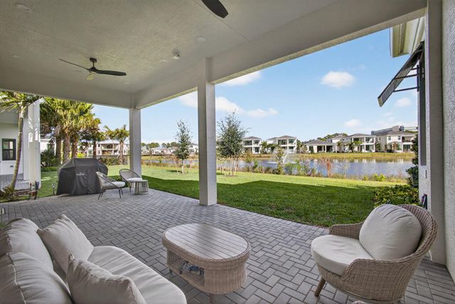 13401 Artisan Circle, Palm Beach Gardens, FL 33418