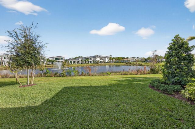 13401 Artisan Circle, Palm Beach Gardens, FL 33418