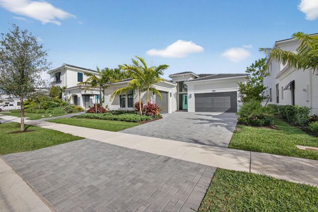 13401 Artisan Circle, Palm Beach Gardens, FL 33418