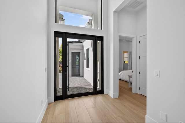 13401 Artisan Circle, Palm Beach Gardens, FL 33418