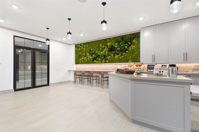 990 Corporate Drive 207, Westbury, NY 11590