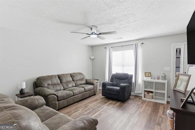 56 Princeton Glen Court, Adairsville, GA 30103