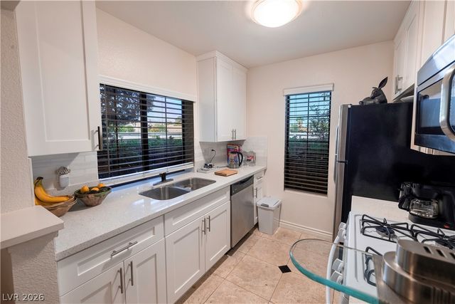 4847 South Torrey Pines Drive 102, Las Vegas, NV 89103