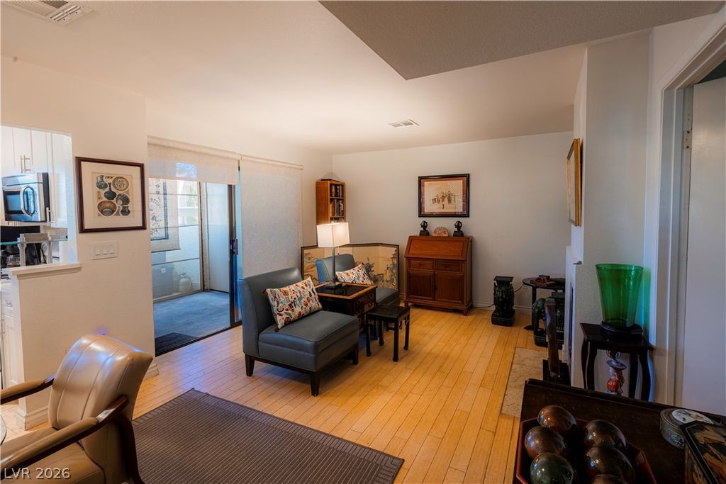 4847 South Torrey Pines Drive 102, Las Vegas, NV 89103 — photo 3