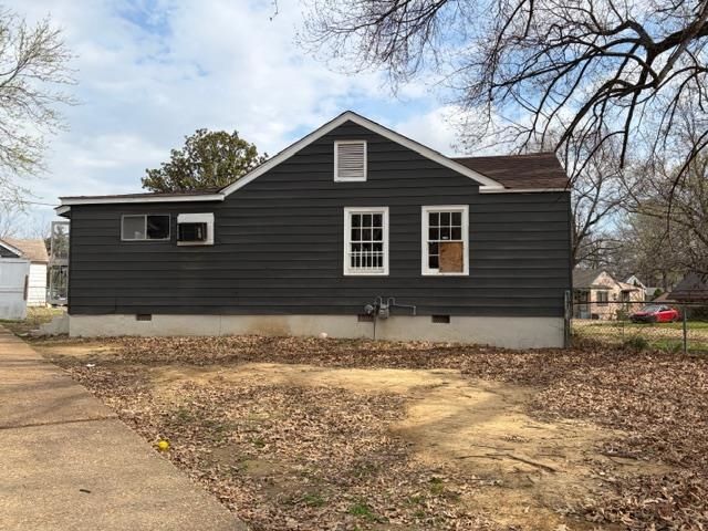 2751 HENLEY DR, Memphis, TN 38114