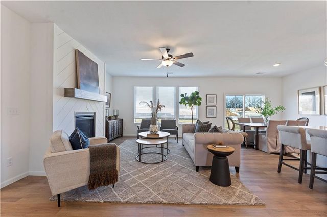 18420 W 205th Street, Spring Hill, KS 66083