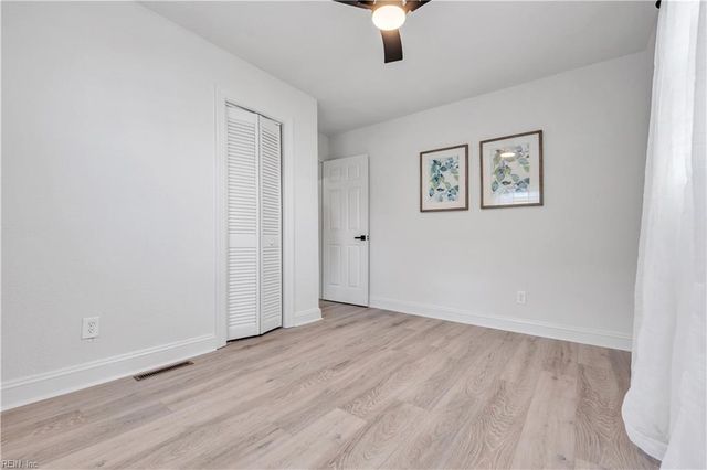 2042 Stonehurst ST, Chesapeake, VA 23324