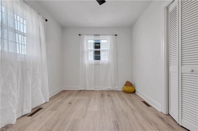 2042 Stonehurst ST, Chesapeake, VA 23324