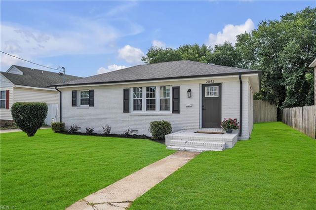 2042 Stonehurst ST, Chesapeake, VA 23324
