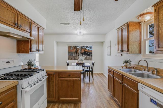 606 Splitrock ST, Round Rock, TX 78681