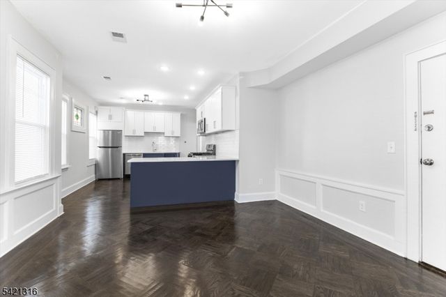 25 Waldo Ave 3, Bloomfield Twp., NJ 07003