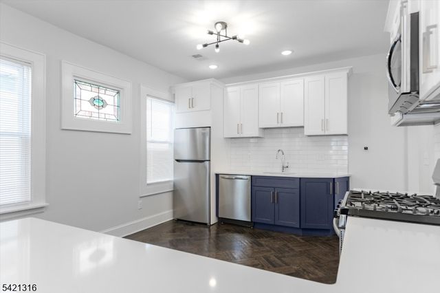 25 Waldo Ave 3, Bloomfield Twp., NJ 07003