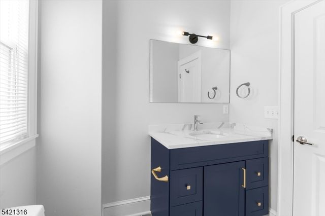 25 Waldo Ave 3, Bloomfield Twp., NJ 07003