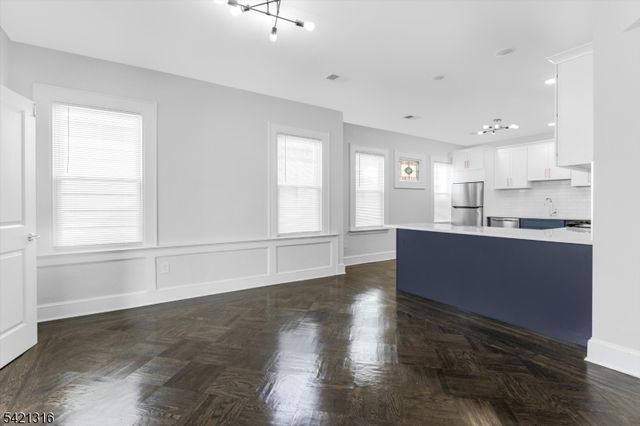 25 Waldo Ave 3, Bloomfield Twp., NJ 07003