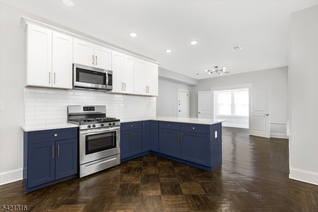 25 Waldo Ave 3, Bloomfield Twp., NJ 07003