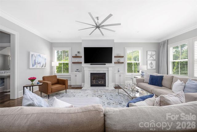 5422 Closeburn Road, Charlotte, NC 28210