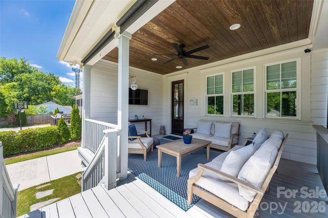 5422 Closeburn Road, Charlotte, NC 28210