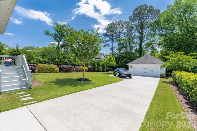 5422 Closeburn Road, Charlotte, NC 28210