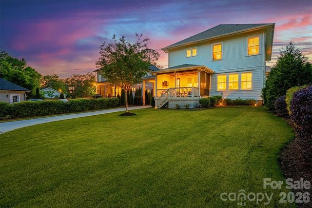 5422 Closeburn Road, Charlotte, NC 28210