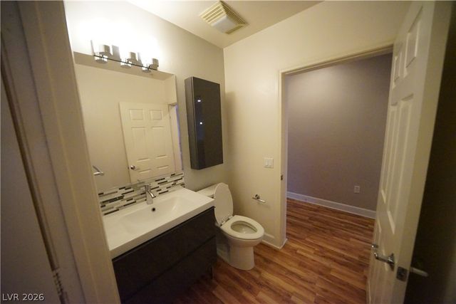 75 East Agate Avenue 301, Las Vegas, NV 89123