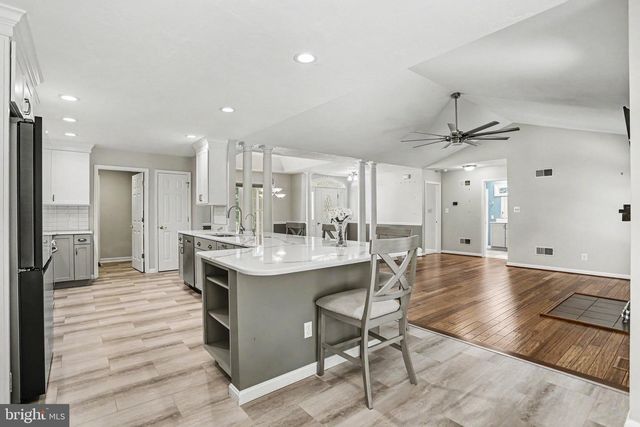 280 AMANDA, Littlestown, PA 17340