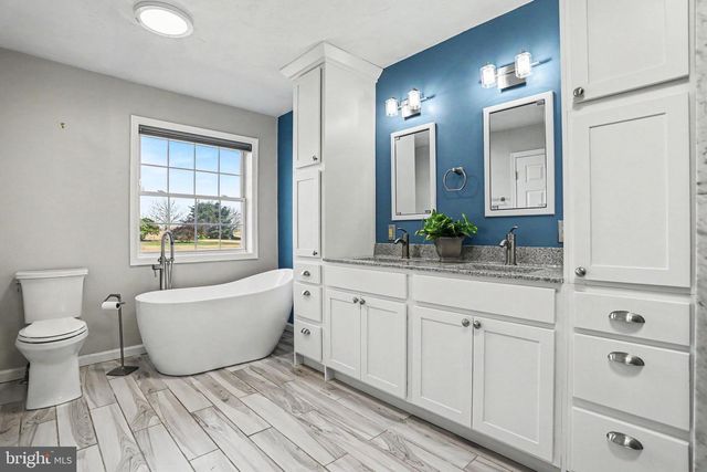 280 AMANDA, Littlestown, PA 17340