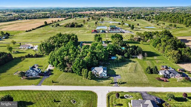 280 AMANDA, Littlestown, PA 17340