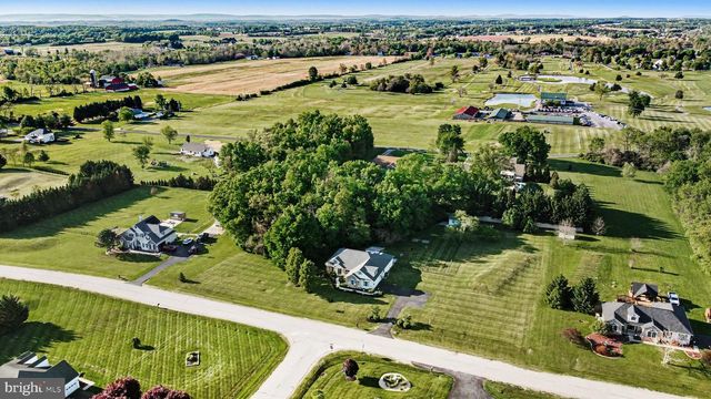 280 AMANDA, Littlestown, PA 17340