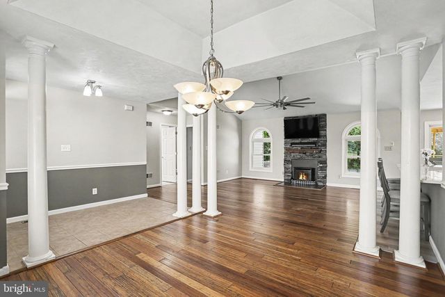 280 AMANDA, Littlestown, PA 17340