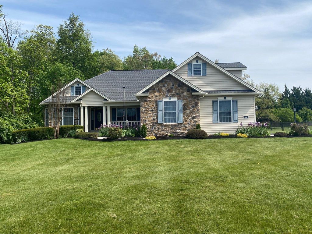 280 AMANDA, Littlestown, PA 17340