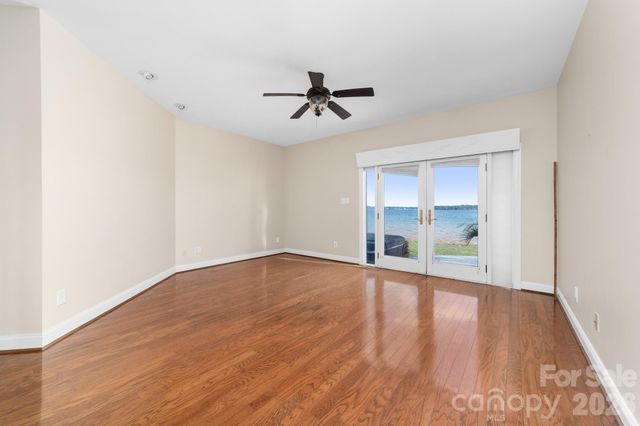 132 Clearwater Lane, Mooresville, NC 28117