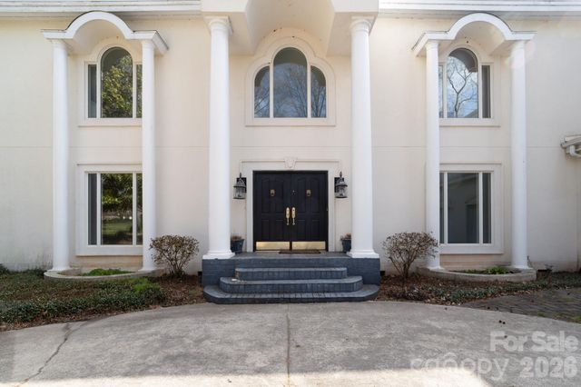 132 Clearwater Lane, Mooresville, NC 28117