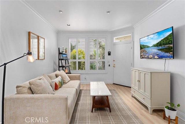 1340 Glenwood Road 28, Glendale, CA 91201