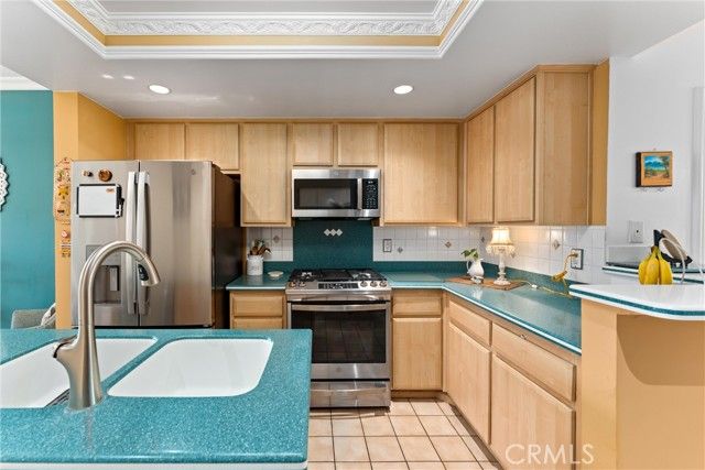 1340 Glenwood Road 28, Glendale, CA 91201