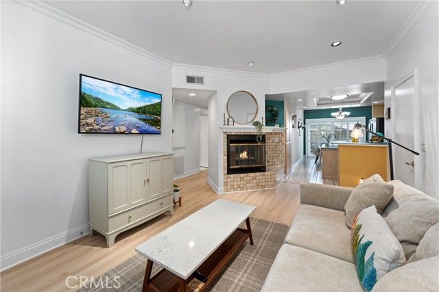 1340 Glenwood Road 28, Glendale, CA 91201