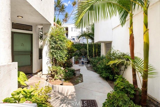 1340 Glenwood Road 28, Glendale, CA 91201