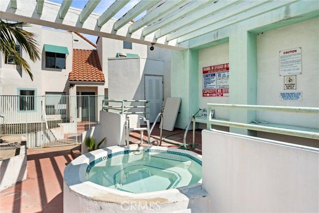 1340 Glenwood Road 28, Glendale, CA 91201