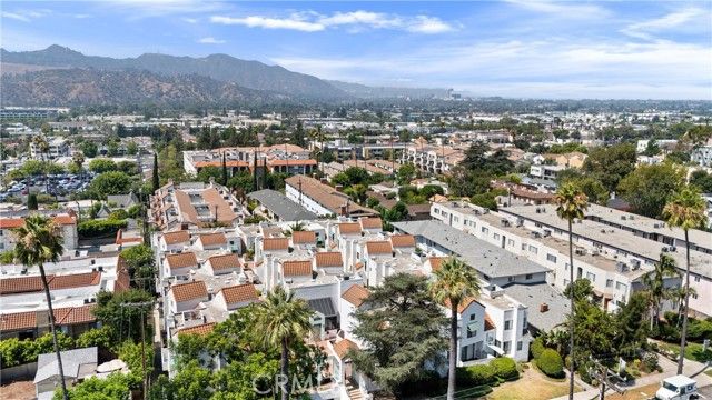 1340 Glenwood Road 28, Glendale, CA 91201