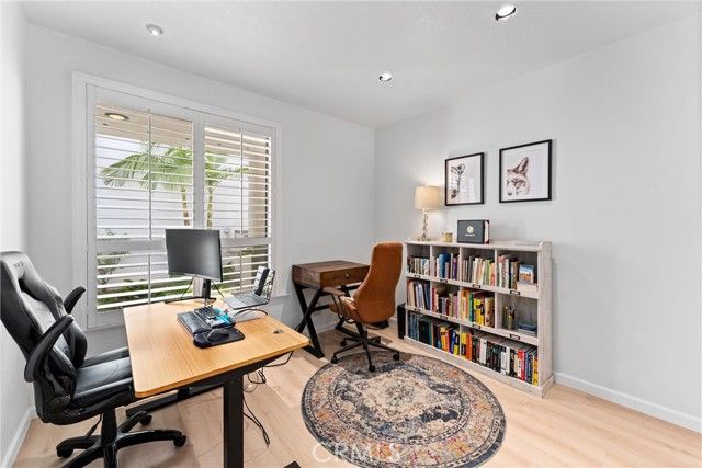 1340 Glenwood Road 28, Glendale, CA 91201