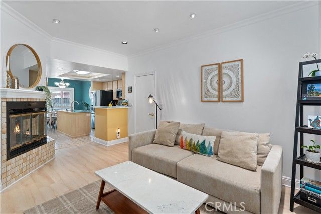 1340 Glenwood Road 28, Glendale, CA 91201