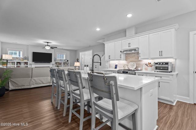 33 Davidson Street, Clayton, NC 27527