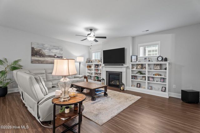 33 Davidson Street, Clayton, NC 27527