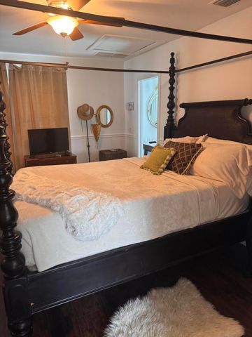 1256 Palmetto Road, Haverhill, FL 33417