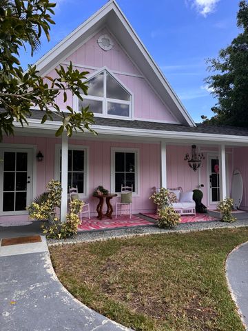 1256 Palmetto Road, Haverhill, FL 33417