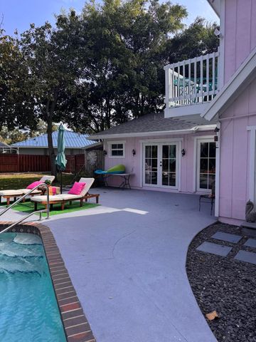1256 Palmetto Road, Haverhill, FL 33417