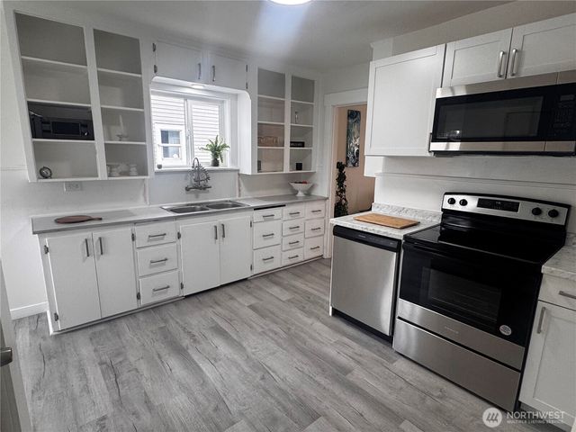 4107 S Sheridan Avenue, Tacoma, WA 98418