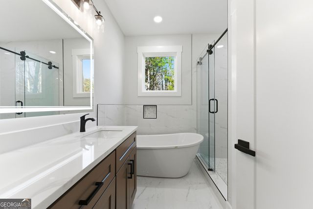 220 Galway Lane, Hampton, GA 30228