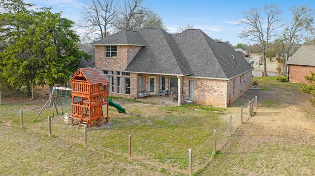 3760 Woodland Lane, Paris, TX 75462
