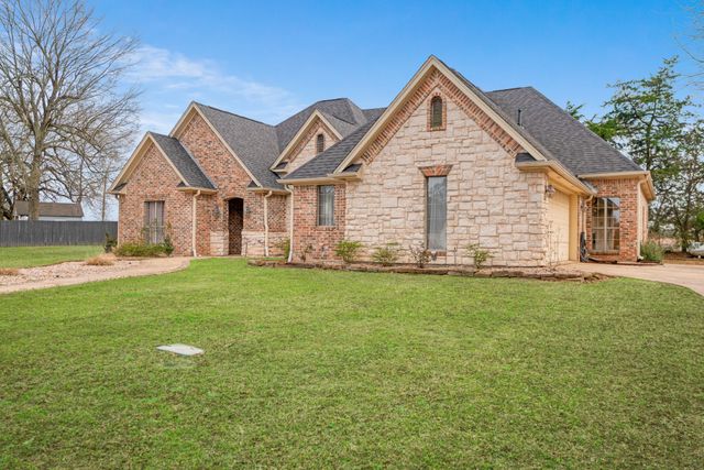 3760 Woodland Lane, Paris, TX 75462